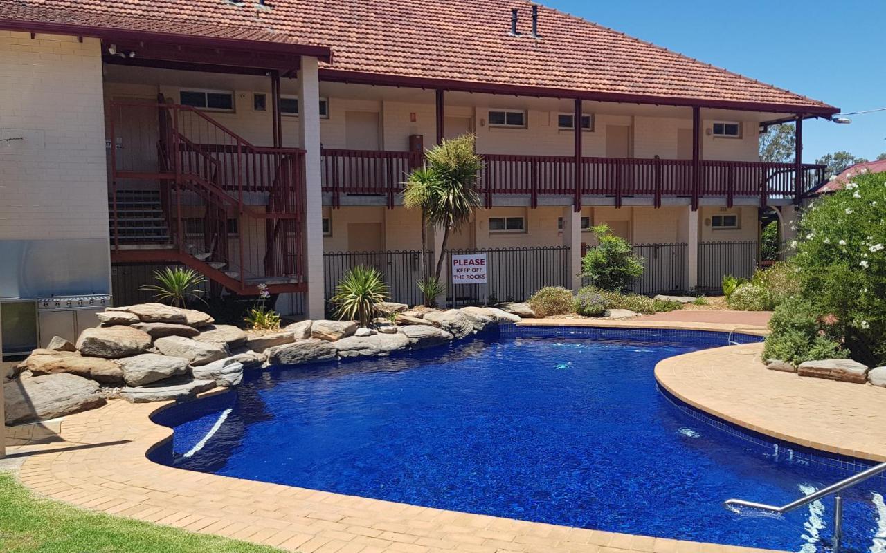 Vine Inn Barossa Нереутпа Экстерьер фото